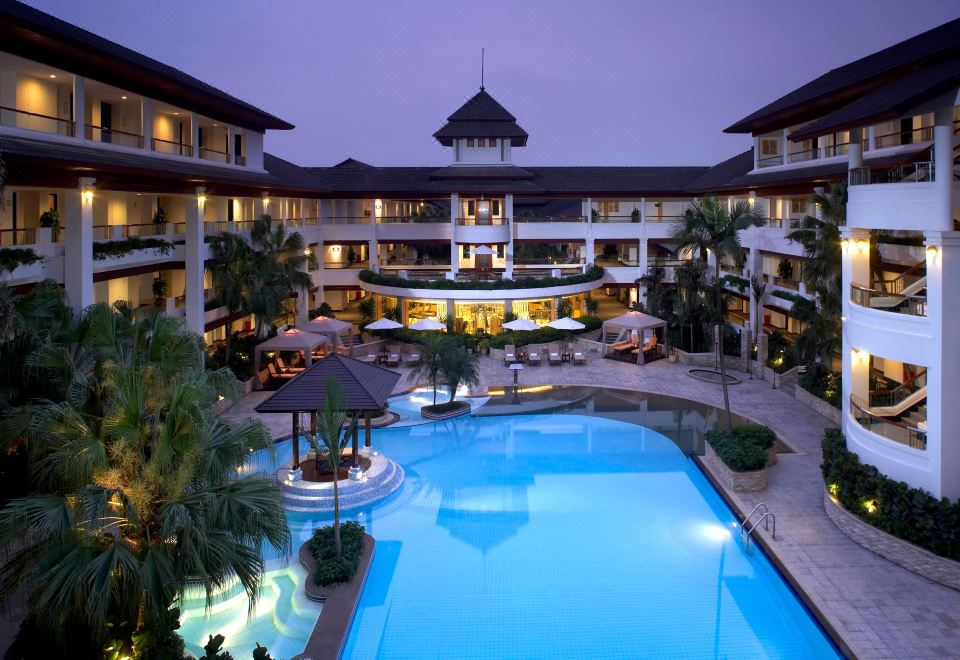 1. 미션 힐스 리조..