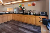 Quality Inn & Suites - breakfast