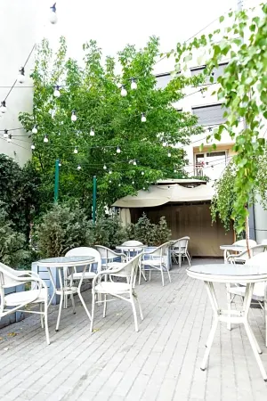 Hof Hotel Отели рядом с достопримечательностью «Костел Воскресения Христа»