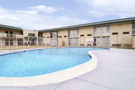 Rodeway Inn Enid South