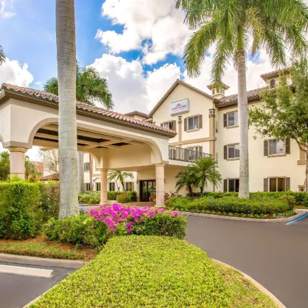 Hawthorn Extended Stay by Wyndham Naples