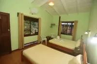 La Laguna del Lagarto Eco-Lodge Hotels near Finca Joselyn S.A