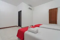 RedDoorz at Vall Guest House Balikpapan Hotéis em West Balikpapan