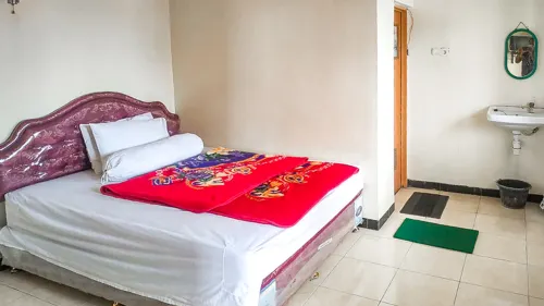 Villa Al Barokah Syariah Family Mitra RedDoorz Near Sarangan Lake Hotels in Plaosan