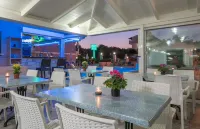 Alamis Hotel & Apartments Hotels in Planos
