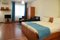 West Gate Studios Hotel a Chiajna