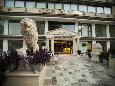 Lion Park Suites & Residence Hotel Отели в г. Efeler