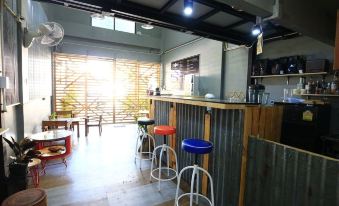 Aeou Hostel & Coffee - Adults Only