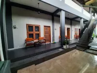 Wisma Liontine Hoteles en Palangka