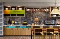 Home2 Suites by Hilton Indianapolis Keystone Crossing - キッチン