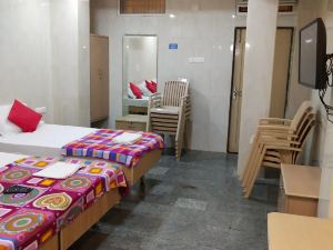 I-Roomz Gvk Residency