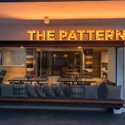 The Pattern Boutique Hotel Отели рядом с достопримечательностью «Тхонбури»