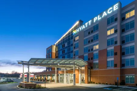Hyatt Place Marlborough/Apex Center Отели рядом с достопримечательностью «Tougas Family Farm»