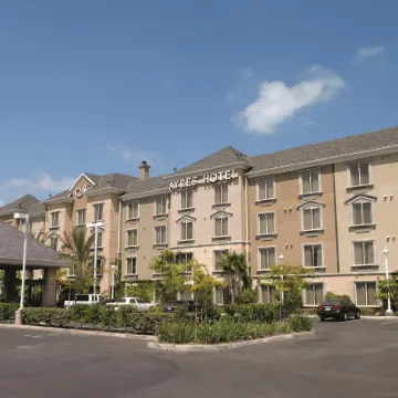 阿納海姆艾雅飯店 Anaheim Regional Transportation Intermodal Center附近的飯店