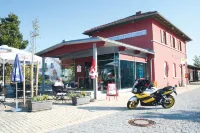 Übernachtung im Nostalgischen Bahnwaggon Hotels in Sankt Englmar