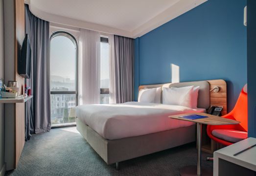 홀리데이 인 익스프레스 트빌리시 아블라바리 외관