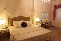 Huri & Nuri Hotel Hotels in Foca