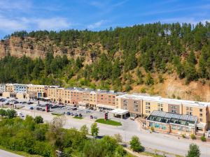 DoubleTree by Hilton Deadwood at Cadillac Jack's