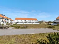 "Aline" - 1km from the Sea