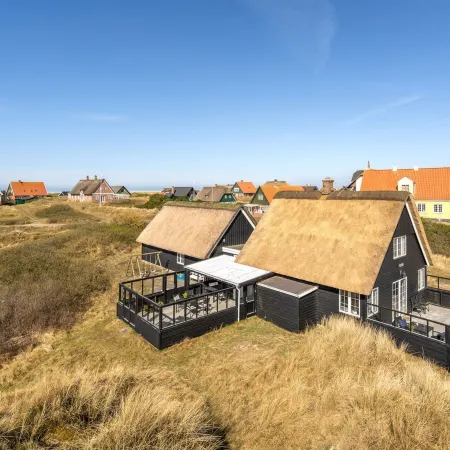"Sten" - 100m from the Sea