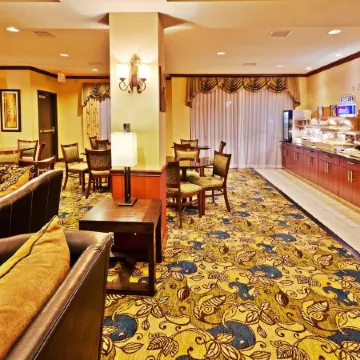 Holiday Inn Express & Suites PONCA CITY by IHG