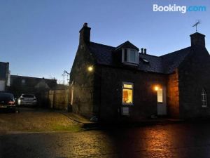 Rural Chapel Cottage Near Airport Bar & Hot Tub