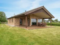 "Roope" - 50m from the Sea Hotels in Storvorde