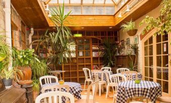 Rose and Crown - Housity