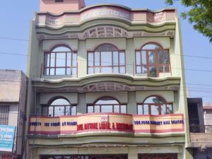 Hotel Rathore Lodge & Restaurant