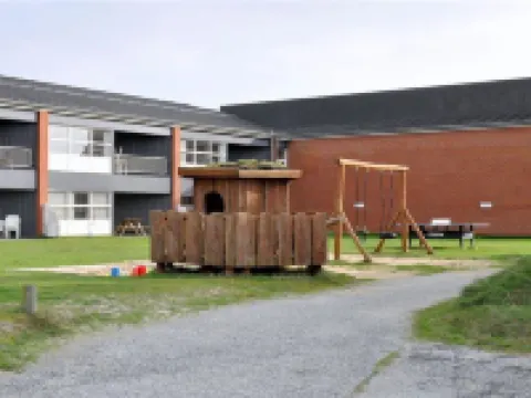 "Milly" - 100m from the Sea