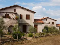 Borgo Valmarina Hotels in Follonica