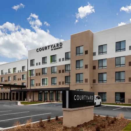 Courtyard East Lansing Okemos