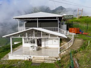 Himalayan Camps and Resort