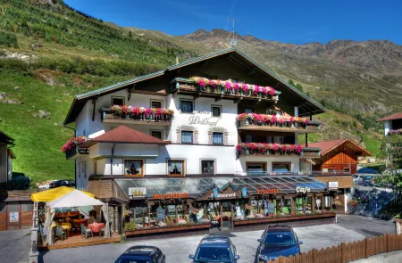 Gasthof Weißkugel Отели рядом с достопримечательностью «Obergurgl  Hochgurgl Ski Area»