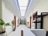 RedDoorz Syariah Near Alun Alun Sidoarjo Các khách sạn ở Sidoarjo