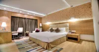 Best Western Summerlea Hotels near Adampur Airport