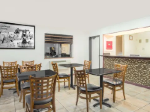 Super 8 by Wyndham Abingdon VA アビンドンのホテル