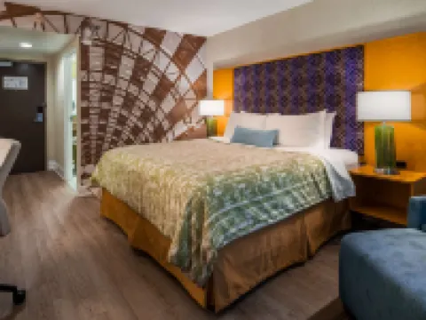 ベストウェスタン プレミア トロント エアポート カーリングビュー ホテル トロントのホテル