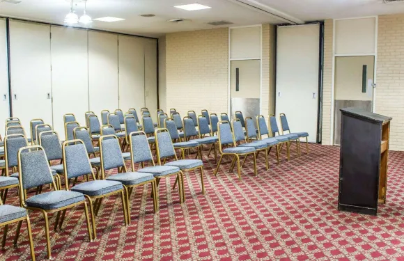 伊克諾套房酒店（伊克諾套房旅館Greensboro, NC）