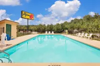 Super 8 by Wyndham Cartersville