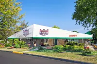 Knights Inn Sterling Heights Hotels near Edible Arrangements