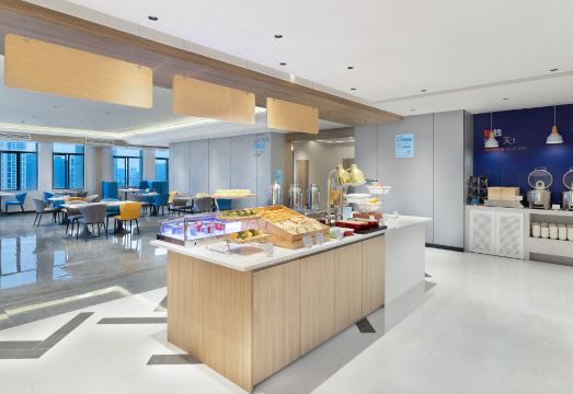 호텔 주변 편의시설