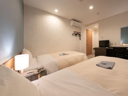 Awaji Prince Hotel Отели рядом с достопримечательностью «AWAJI オブジェ»