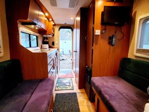 Que Luxury Camper Ct