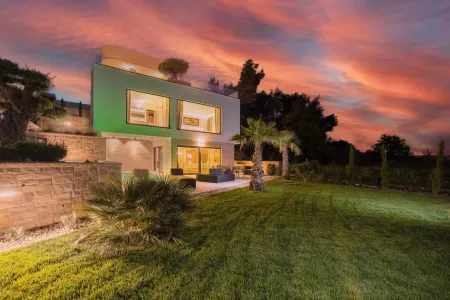 Villa Four Seasons Ljubač Seaside