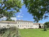 Domaine de Lanis - Maison d'hôtes Avec Parc et Piscine Các khách sạn ở Villespy