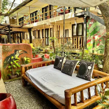 Lazy Dog Bed & Breakfast