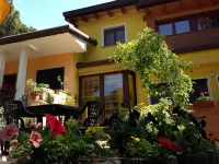 Cozy Villa with Large Garden Near the Beach