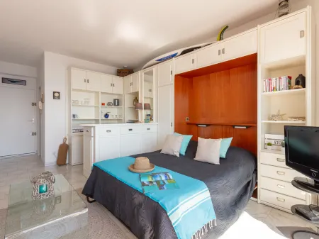 Bona Отели в г. Йер