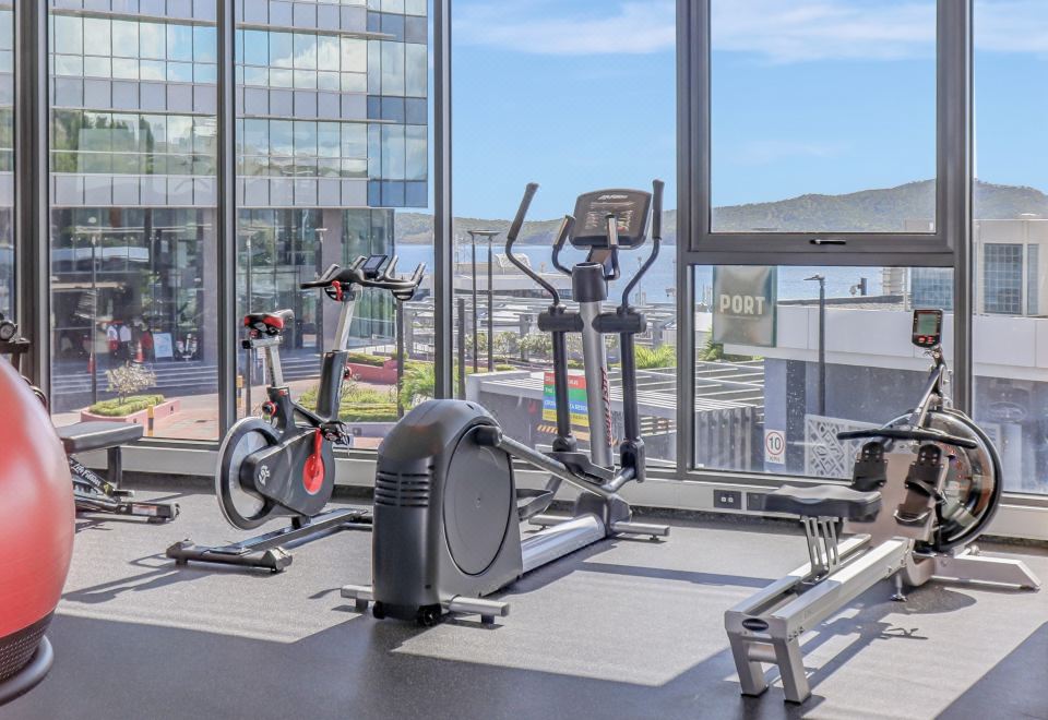 Crowne Plaza Port Moresby Over view